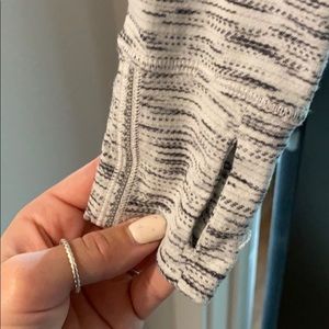 Lulu lemon long sleeve tie